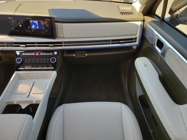 used 2025 Hyundai Santa Fe car, priced at $40,051