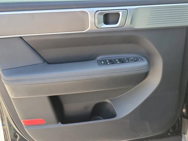 new 2025 Hyundai Santa Fe car, priced at $39,980