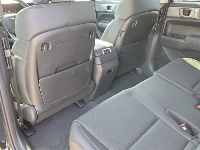 new 2025 Hyundai Santa Fe car, priced at $39,980