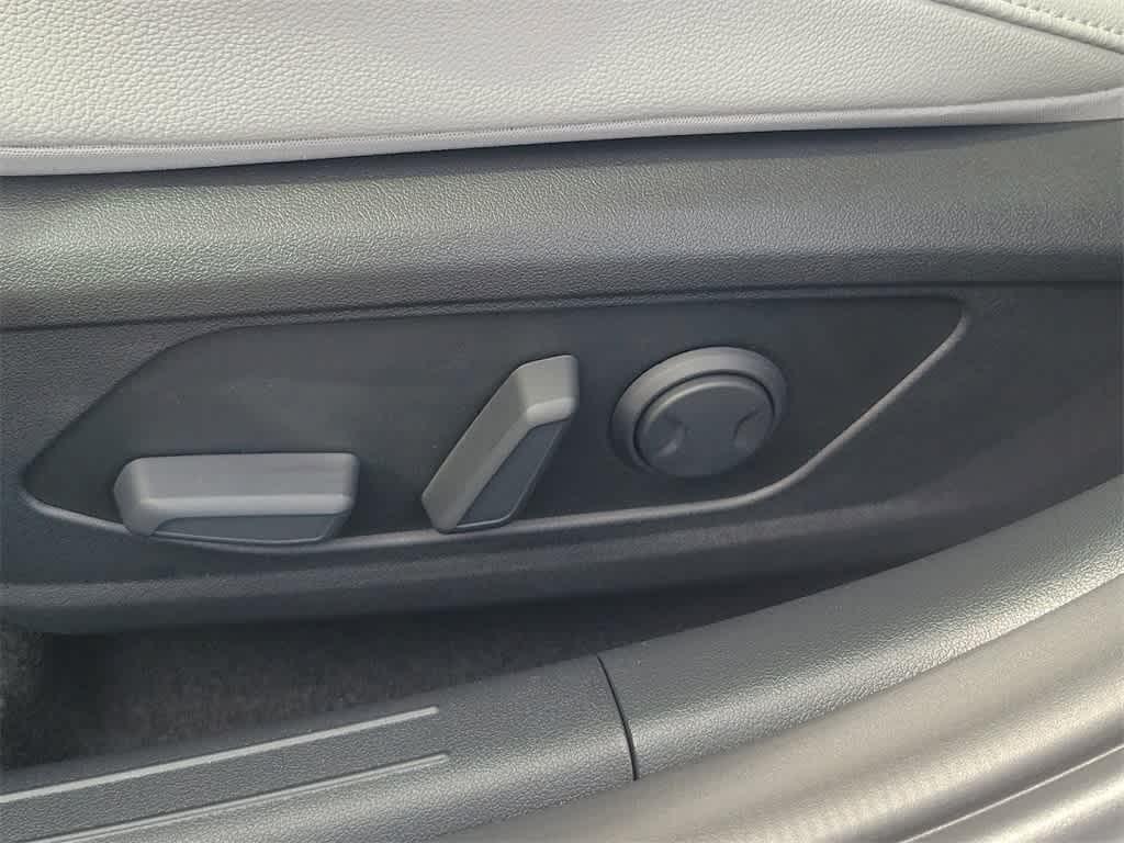 new 2025 Hyundai Elantra car, priced at $29,205