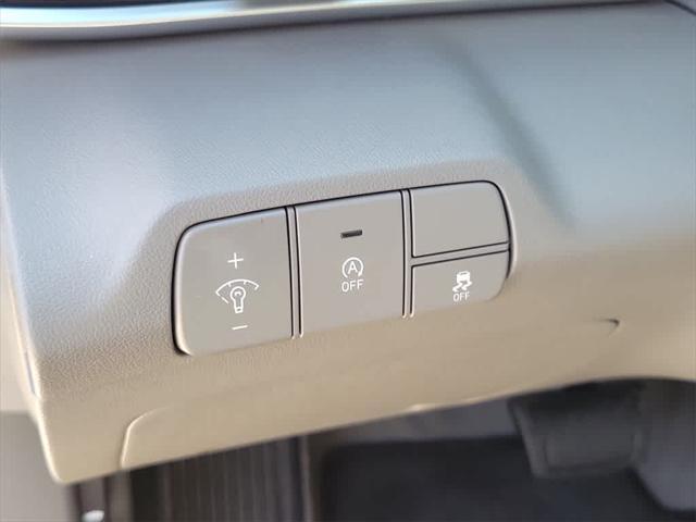 new 2025 Hyundai Elantra car, priced at $24,385