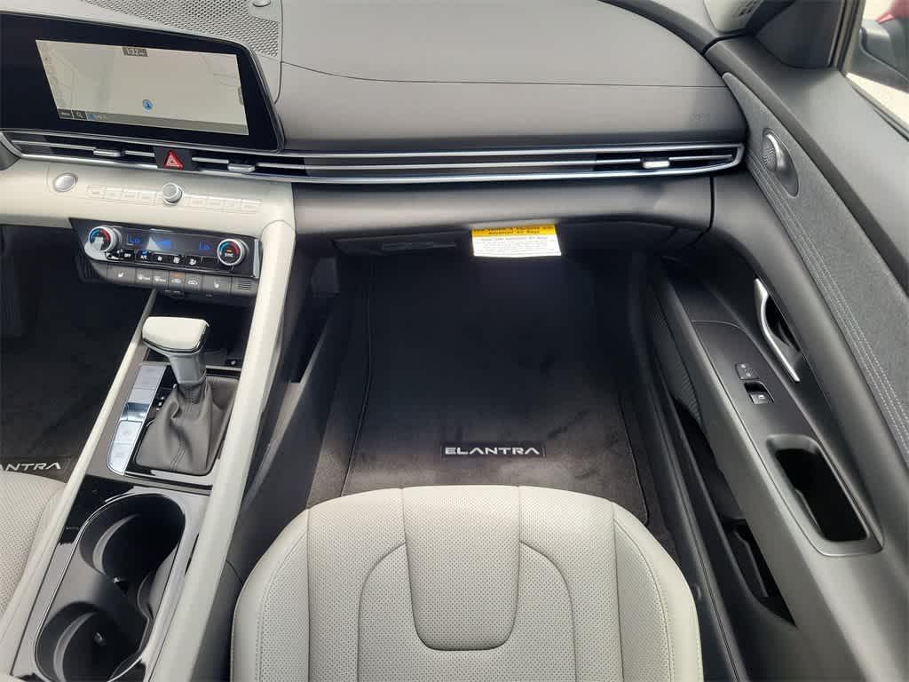 new 2025 Hyundai Elantra car, priced at $29,060