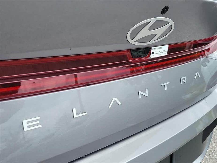 new 2024 Hyundai Elantra car, priced at $27,060