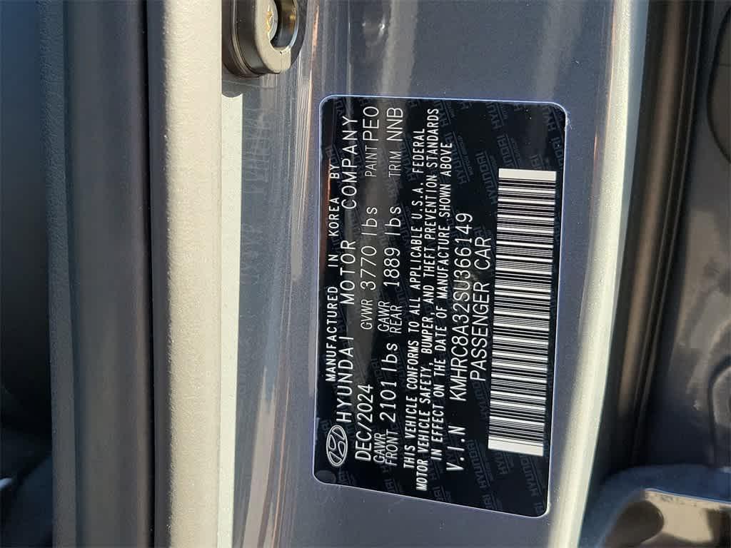 new 2025 Hyundai Venue car, priced at $25,544