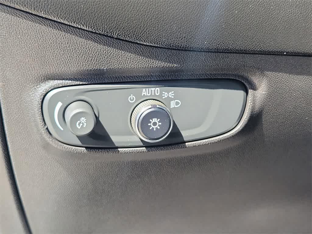 used 2022 Chevrolet Equinox car, priced at $15,122
