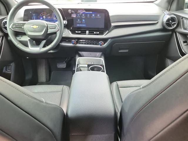 used 2025 Chevrolet Equinox car, priced at $25,462