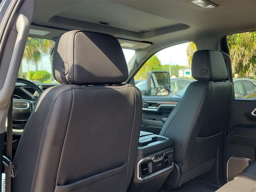 used 2024 GMC Sierra 2500 car, priced at $70,586
