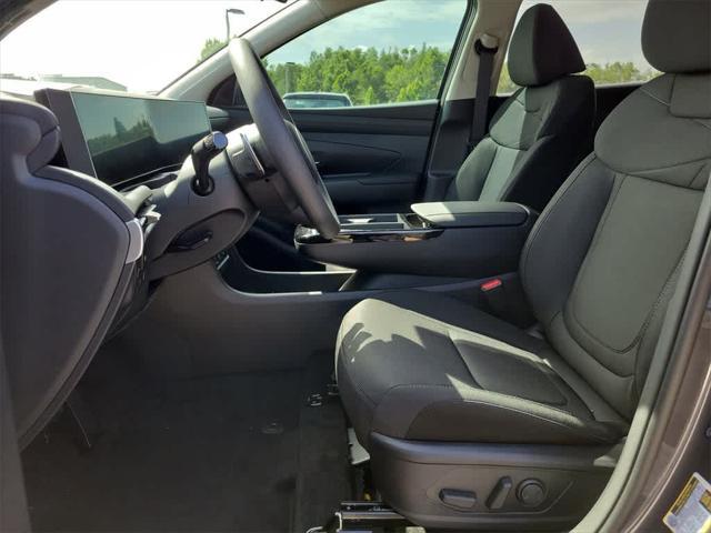 new 2025 Hyundai TUCSON Hybrid car, priced at $34,915