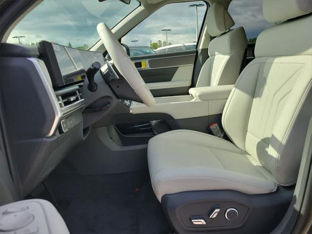new 2025 Hyundai Santa Fe car, priced at $40,014