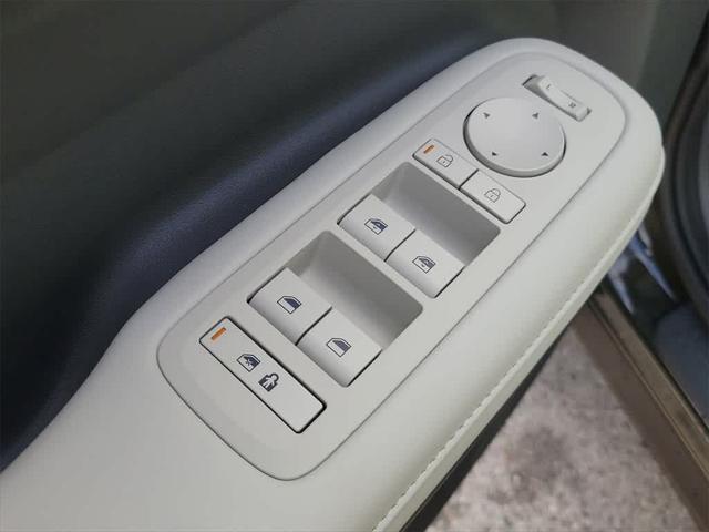 new 2025 Hyundai Santa Fe car, priced at $40,014