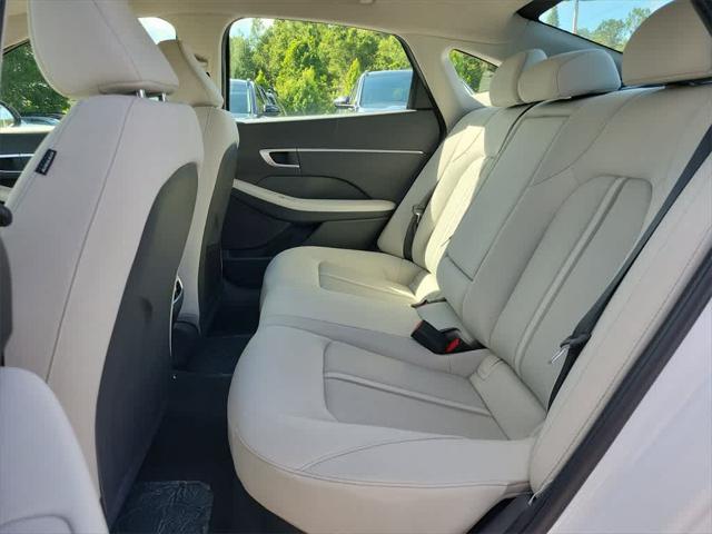 new 2025 Hyundai Sonata Hybrid car, priced at $33,575