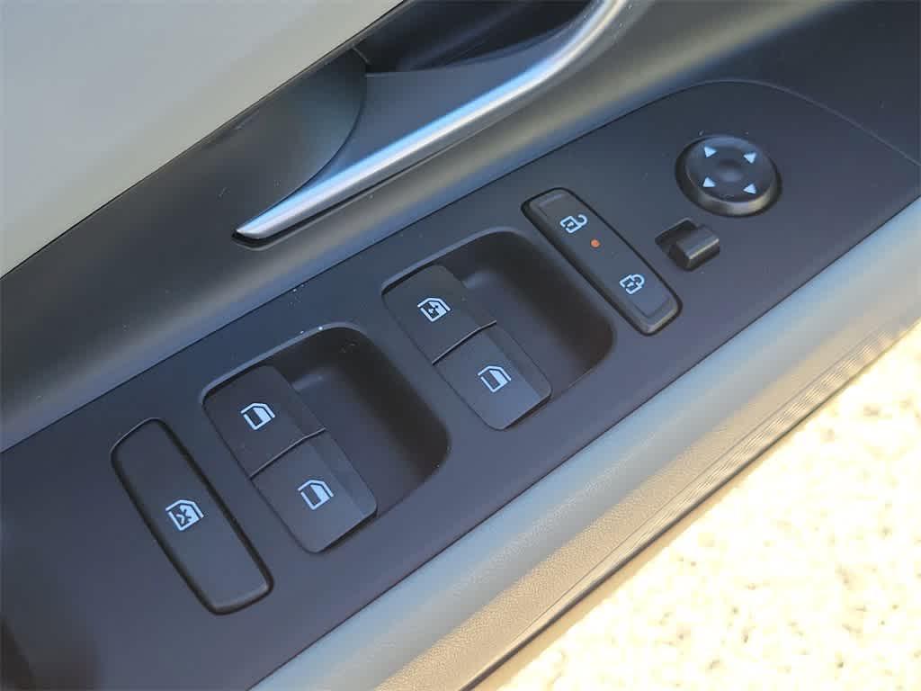 used 2024 Hyundai ELANTRA HEV car, priced at $23,997