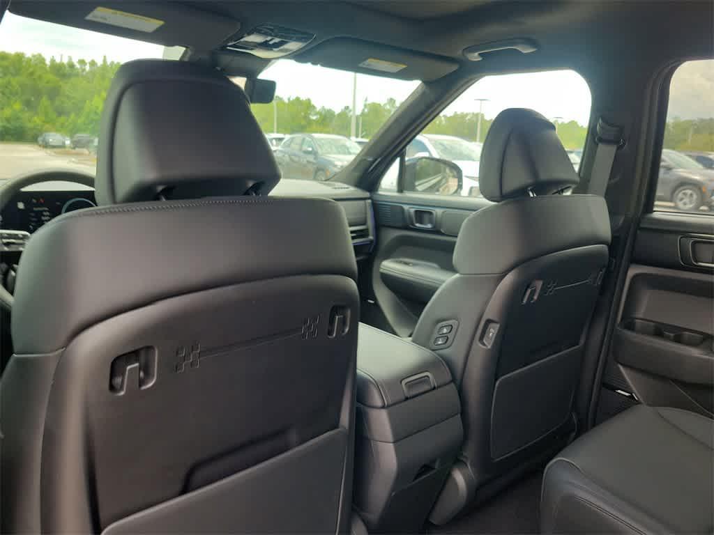 new 2025 Hyundai SANTA FE HEV car, priced at $52,880