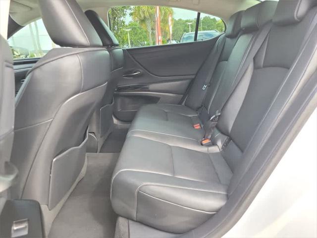 used 2022 Lexus ES 350 car, priced at $31,483