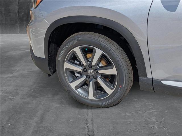 new 2025 Honda Pilot car, priced at $49,995
