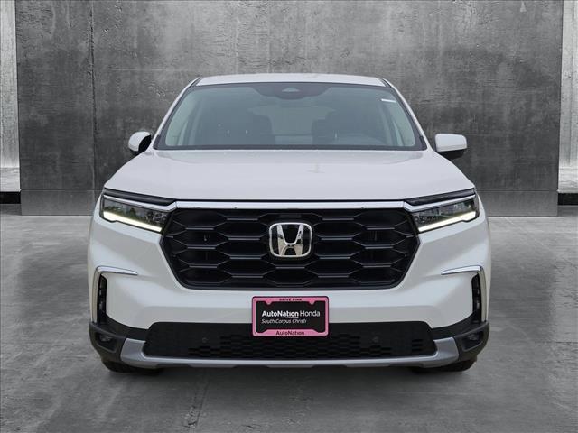 new 2025 Honda Pilot car, priced at $45,350