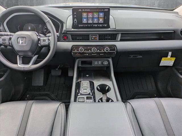 new 2025 Honda Pilot car, priced at $49,995