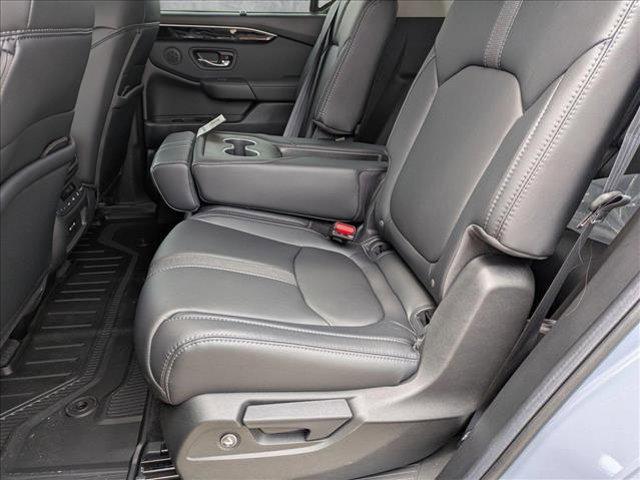 new 2025 Honda Pilot car, priced at $49,995