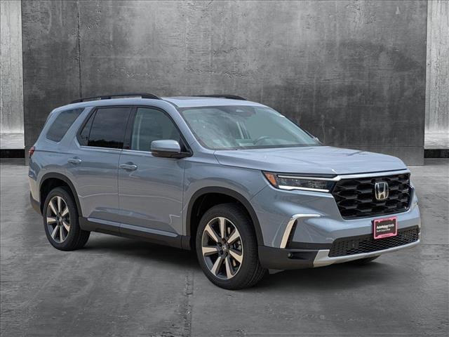new 2025 Honda Pilot car, priced at $49,995