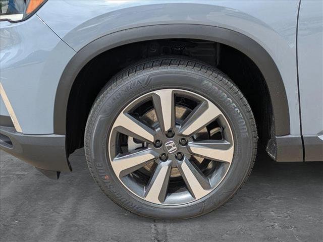 new 2025 Honda Pilot car, priced at $49,995