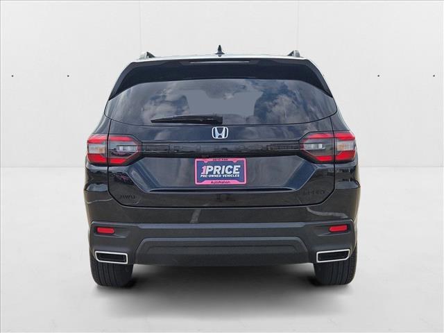 used 2025 Honda Pilot car, priced at $39,995