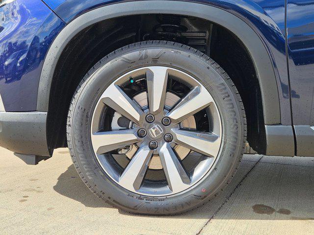 new 2025 Honda Pilot car, priced at $51,050