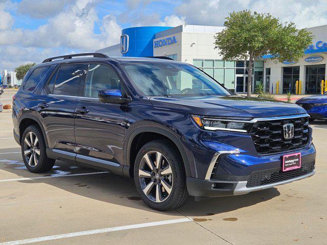 new 2025 Honda Pilot car, priced at $51,050