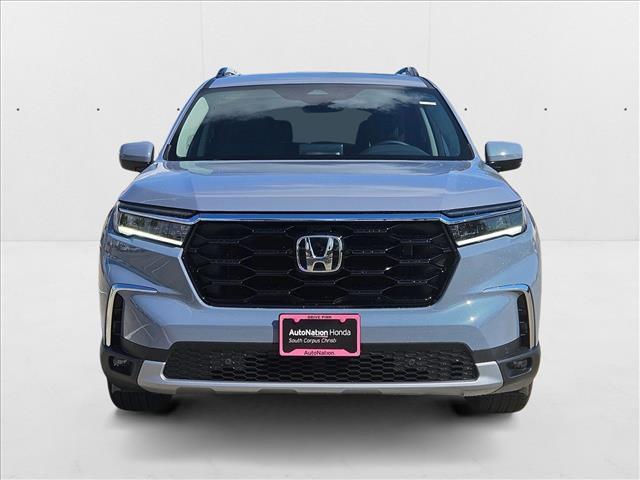 new 2025 Honda Pilot car, priced at $49,405