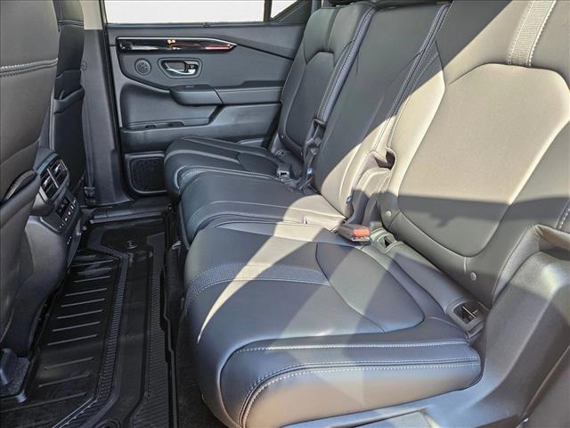 new 2025 Honda Pilot car, priced at $49,405