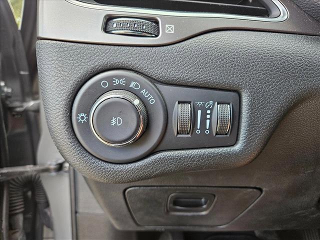 used 2022 Jeep Cherokee car, priced at $22,495