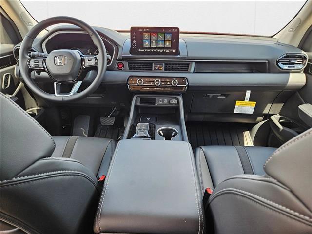 new 2025 Honda Pilot car, priced at $49,450