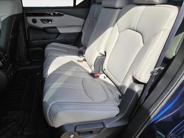 new 2025 Honda Pilot car, priced at $45,700