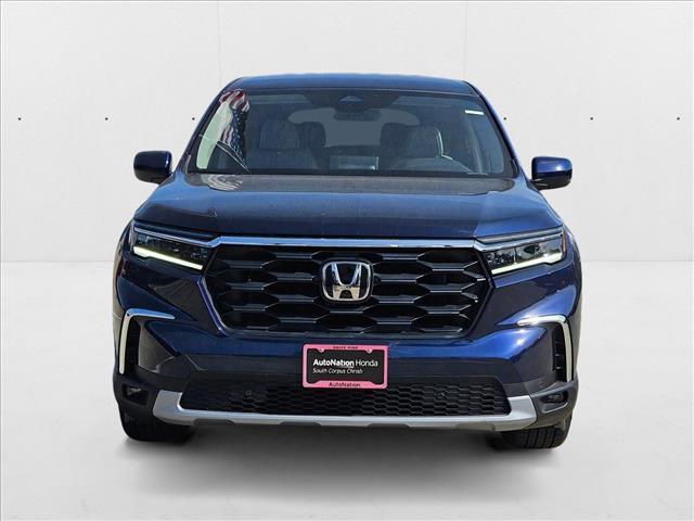 new 2025 Honda Pilot car, priced at $45,700