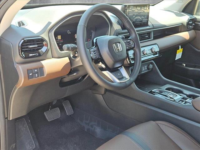 new 2025 Honda Pilot car, priced at $54,530