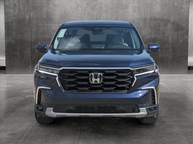 new 2025 Honda Pilot car, priced at $43,995