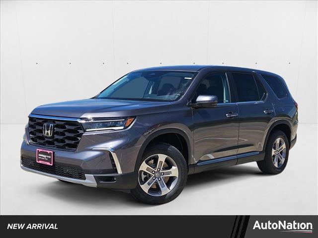new 2025 Honda Pilot car, priced at $44,995