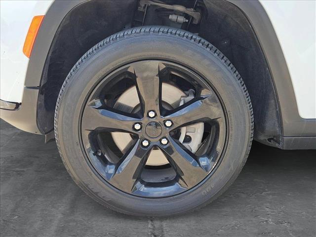 used 2024 Jeep Grand Cherokee L car, priced at $34,491