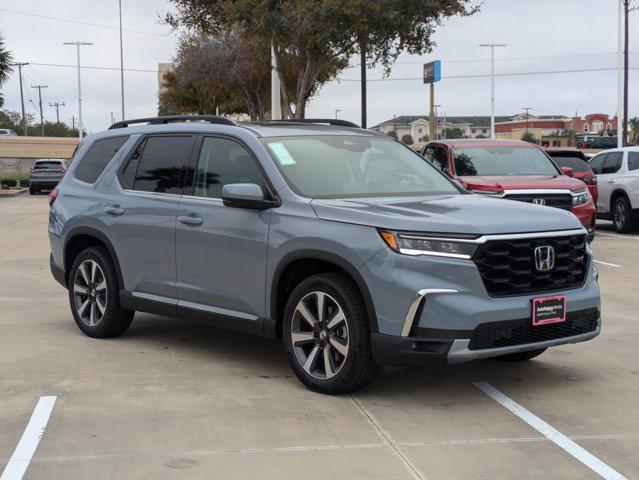 new 2025 Honda Pilot car, priced at $49,350