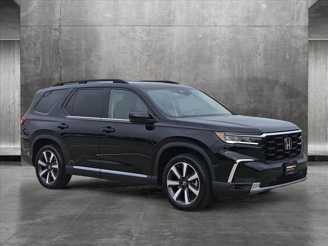 new 2025 Honda Pilot car, priced at $48,595