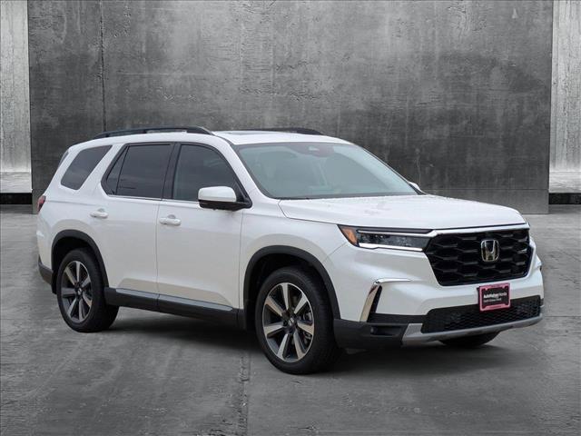 new 2025 Honda Pilot car, priced at $54,985