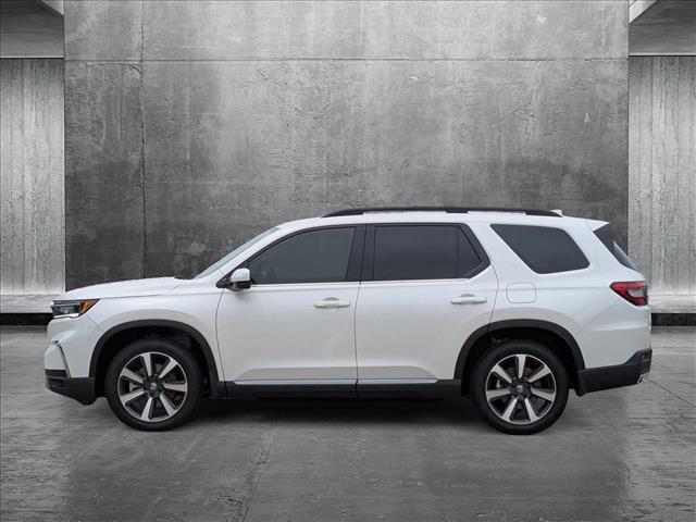 new 2025 Honda Pilot car, priced at $54,985