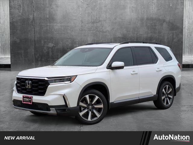 new 2025 Honda Pilot car, priced at $54,985
