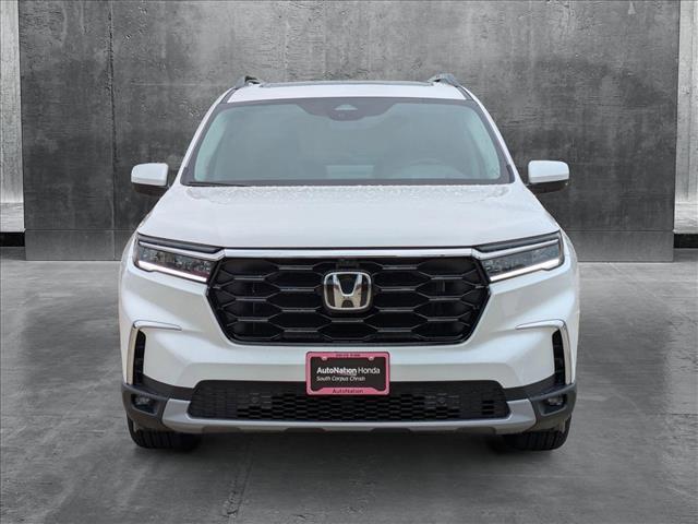 new 2025 Honda Pilot car, priced at $54,985