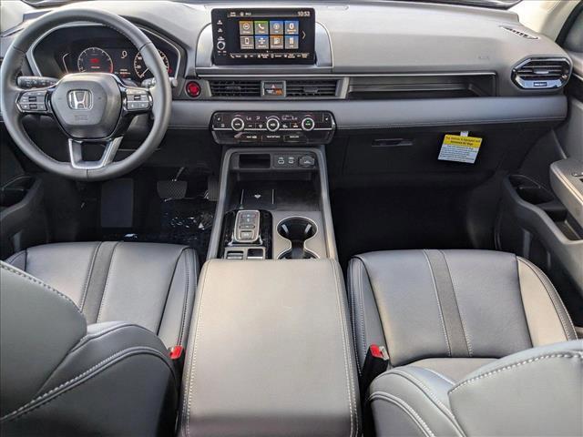 new 2025 Honda Pilot car, priced at $43,995