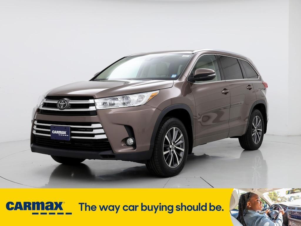 used 2018 Toyota Highlander car, priced at $27,998