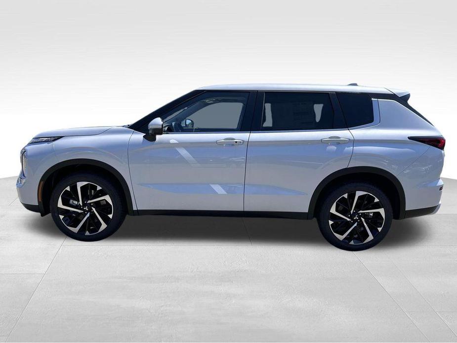 new 2024 Mitsubishi Outlander car, priced at $32,975