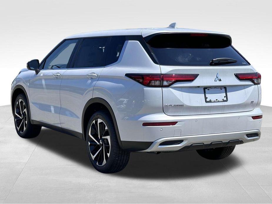 new 2024 Mitsubishi Outlander car, priced at $32,975