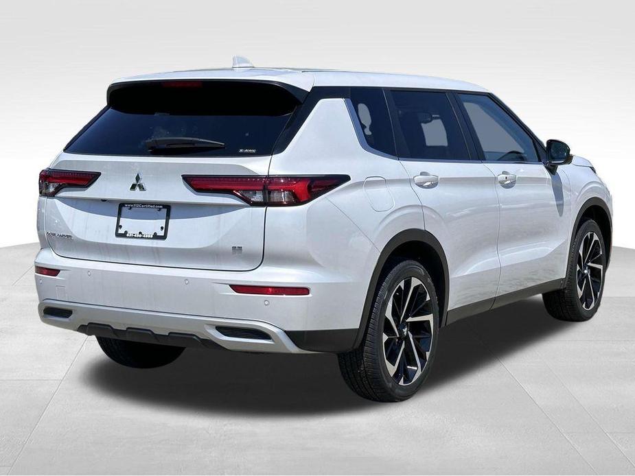 new 2024 Mitsubishi Outlander car, priced at $32,975