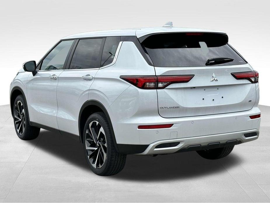 new 2024 Mitsubishi Outlander car, priced at $31,175