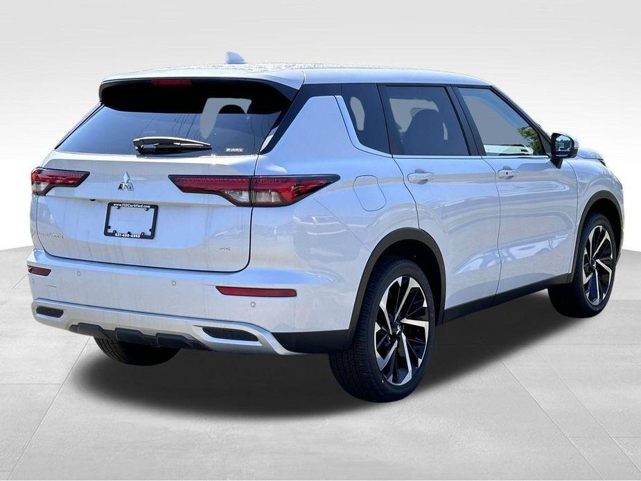 new 2024 Mitsubishi Outlander car, priced at $31,115